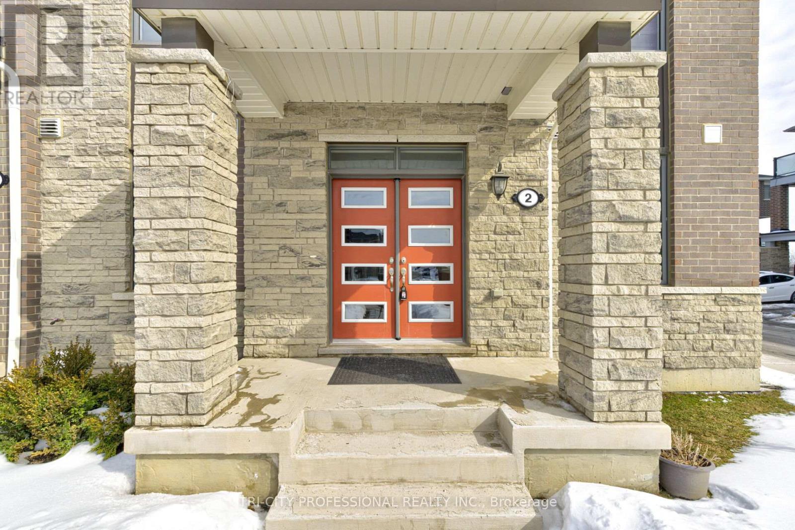 2 Summer Wind Lane, Brampton, Ontario  L7A 0B6 - Photo 4 - W12834802