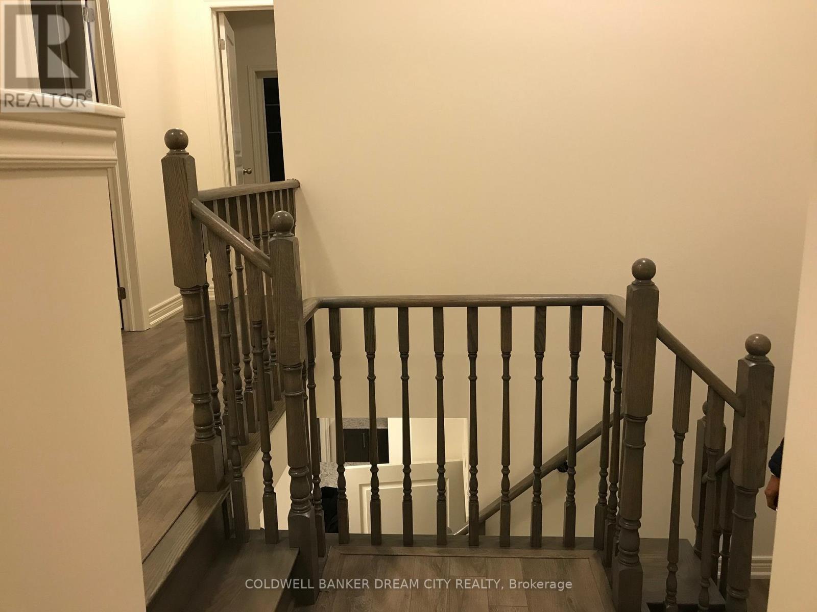 Upper Unit - 360 Robert Parkinson Drive, Brampton, Ontario  L7A 4E3 - Photo 14 - W12834844