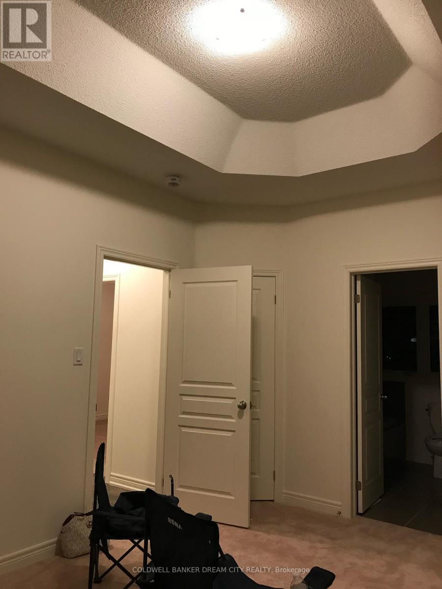 Upper Unit - 360 Robert Parkinson Drive, Brampton, Ontario  L7A 4E3 - Photo 15 - W12834844