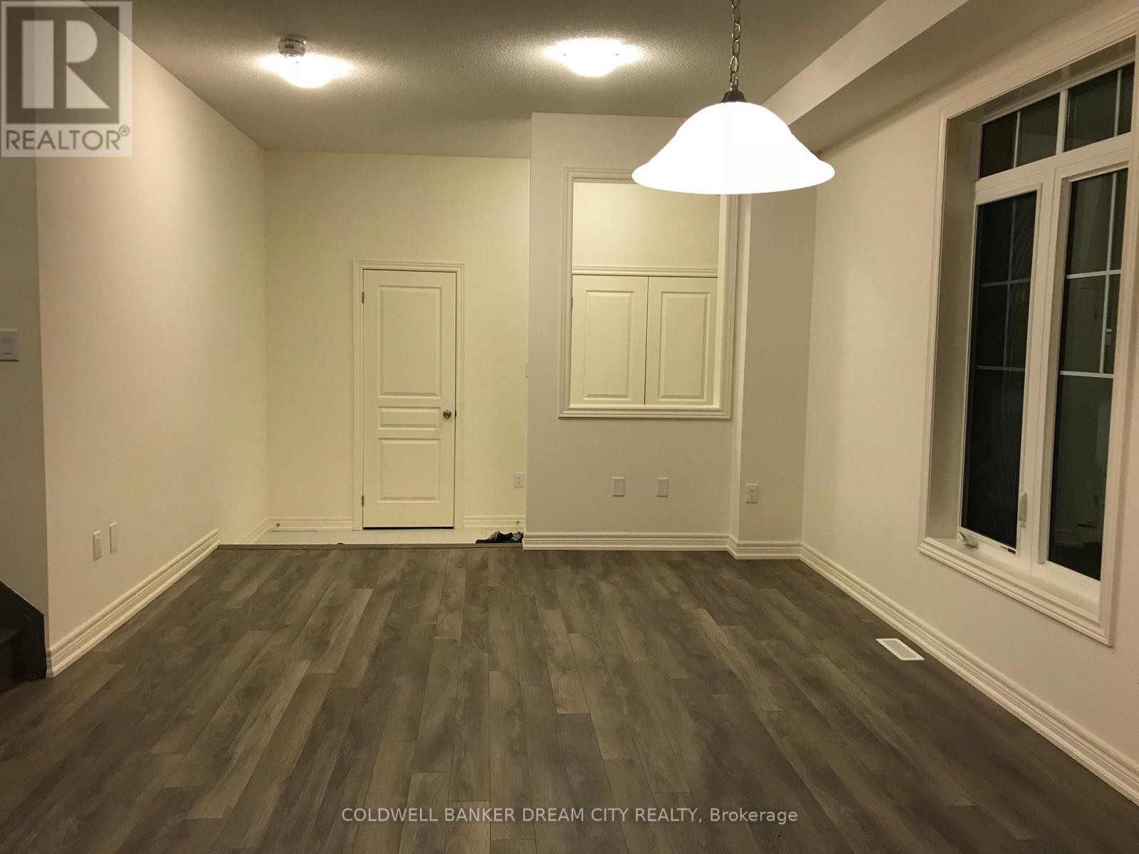 Upper Unit - 360 Robert Parkinson Drive, Brampton, Ontario  L7A 4E3 - Photo 3 - W12834844