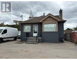 915 ROSELAWN AVENUE, Toronto, Ontario