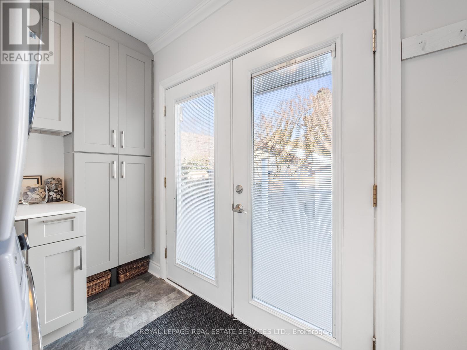 231 Fairview Avenue, Toronto, Ontario  M6P 3A6 - Photo 20 - W12834878