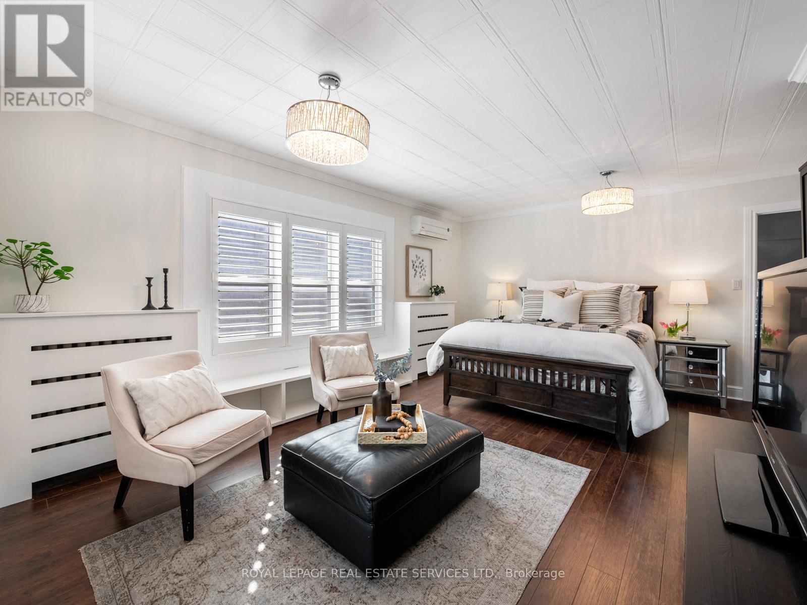 231 Fairview Avenue, Toronto, Ontario  M6P 3A6 - Photo 33 - W12834878