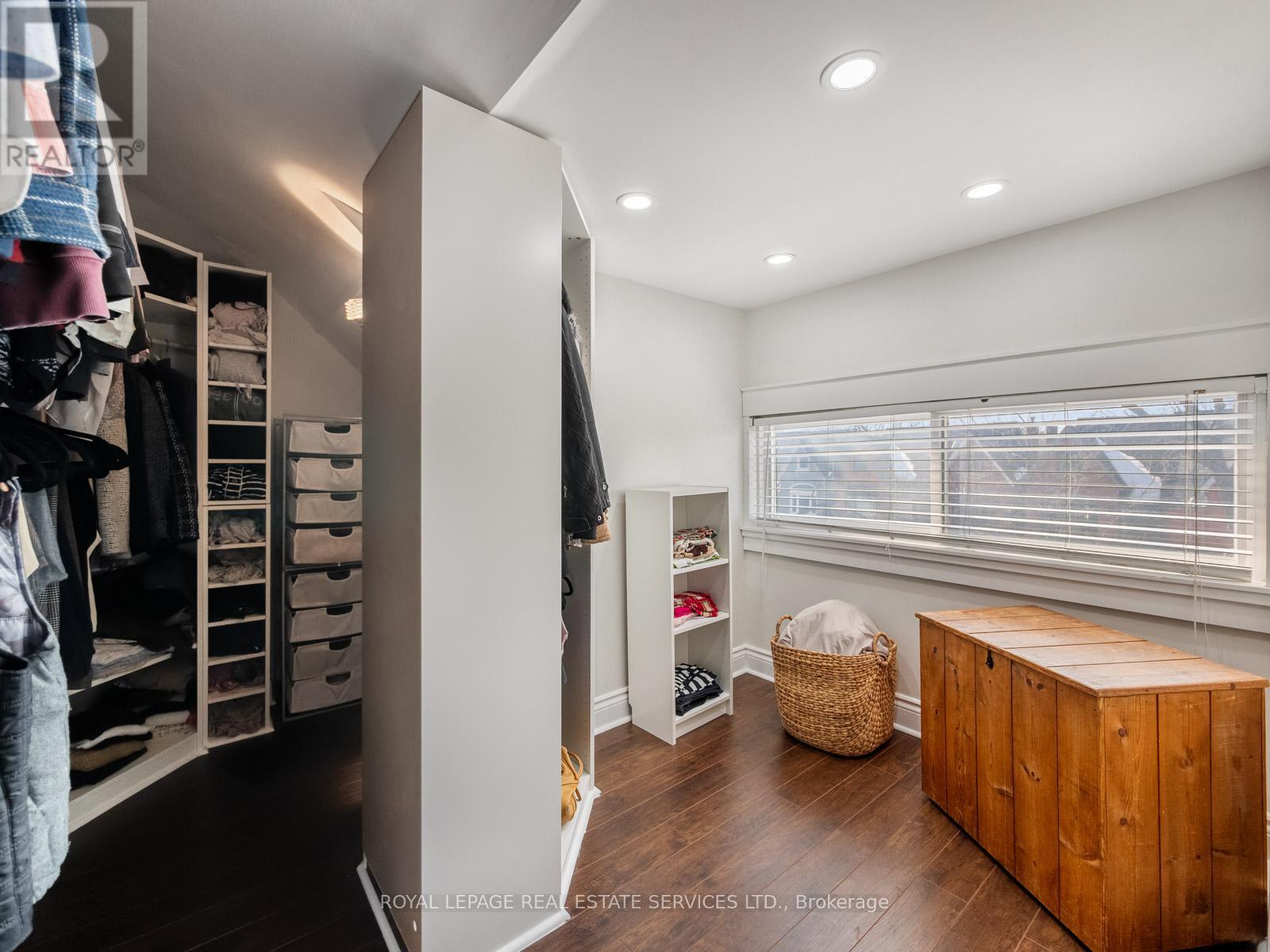 231 Fairview Avenue, Toronto, Ontario  M6P 3A6 - Photo 36 - W12834878