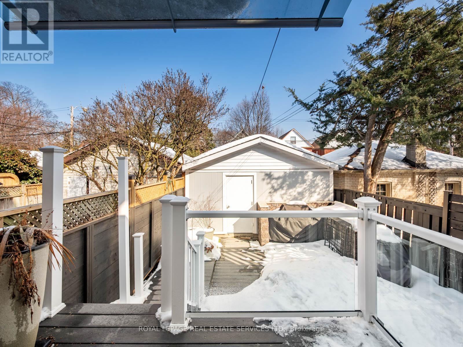 231 Fairview Avenue, Toronto, Ontario  M6P 3A6 - Photo 44 - W12834878