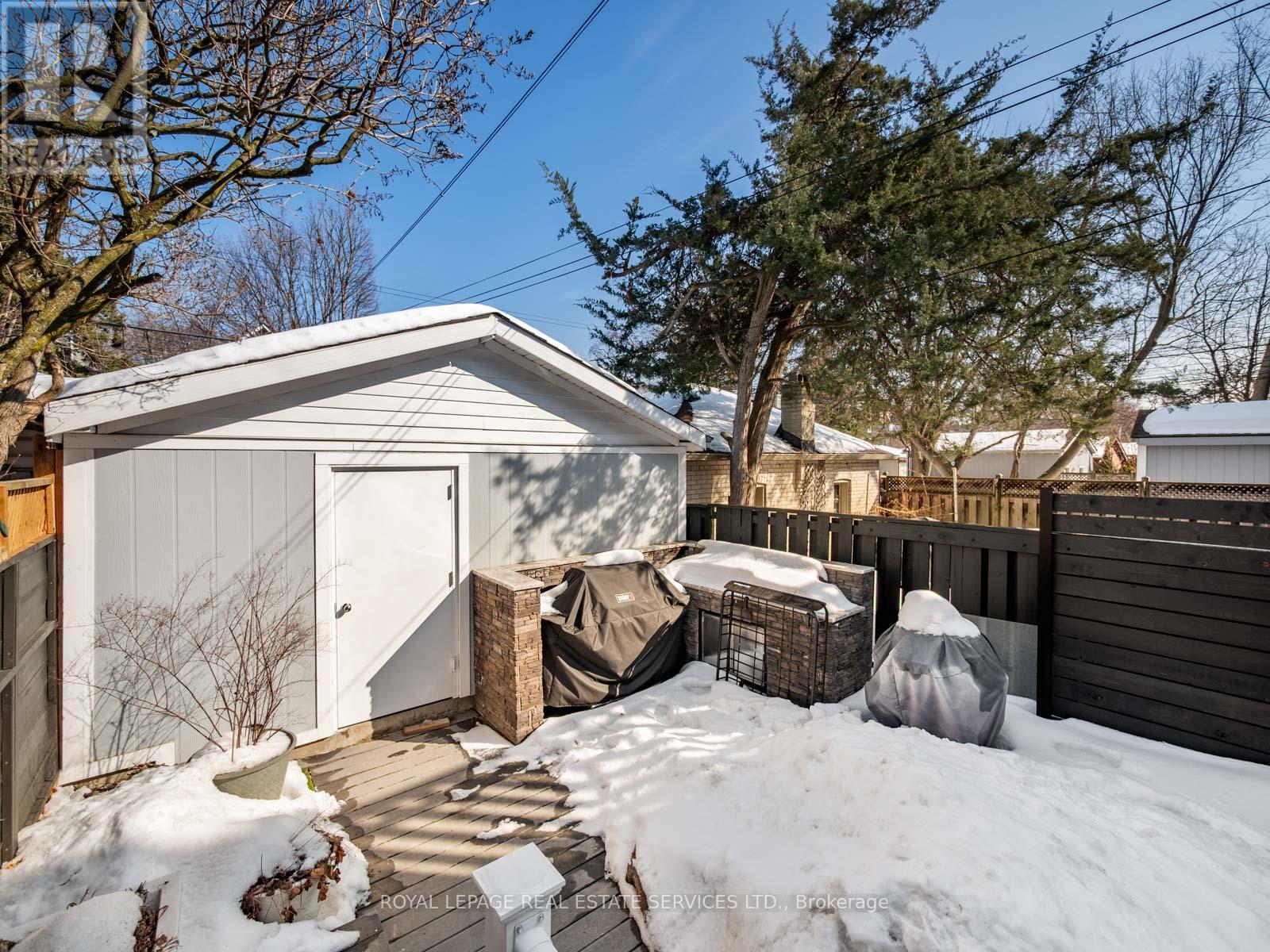 231 Fairview Avenue, Toronto, Ontario  M6P 3A6 - Photo 45 - W12834878