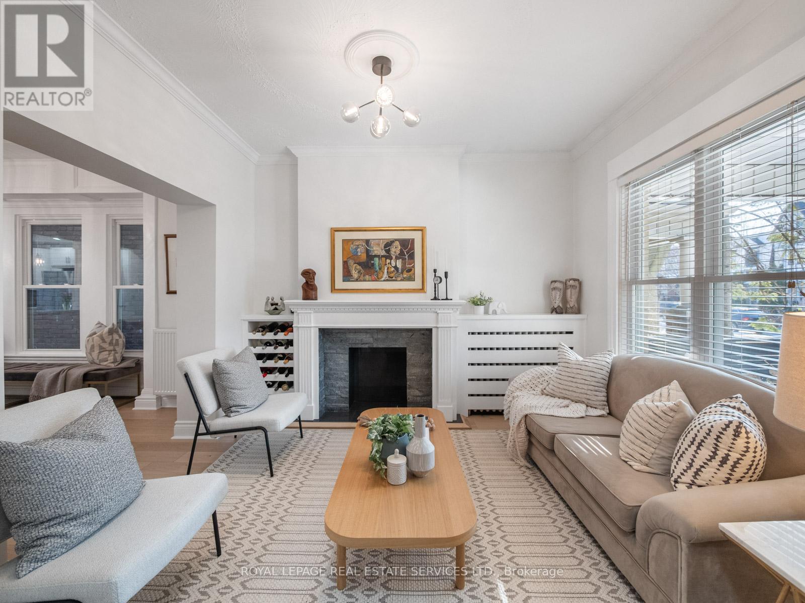 231 Fairview Avenue, Toronto, Ontario  M6P 3A6 - Photo 5 - W12834878