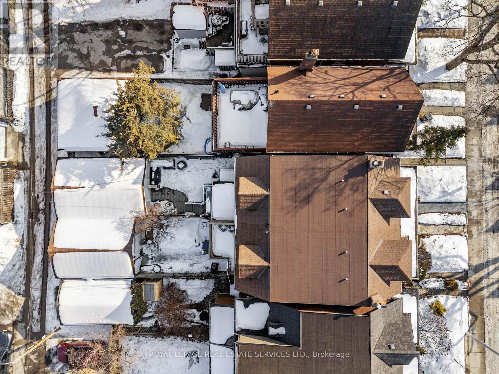 231 Fairview Avenue, Toronto, Ontario  M6P 3A6 - Photo 50 - W12834878