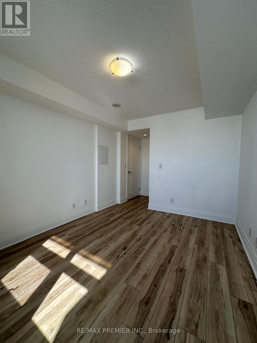 414 - 1060 Sheppard Avenue W, Toronto, Ontario  M3J 0G7 - Photo 8 - W12834882