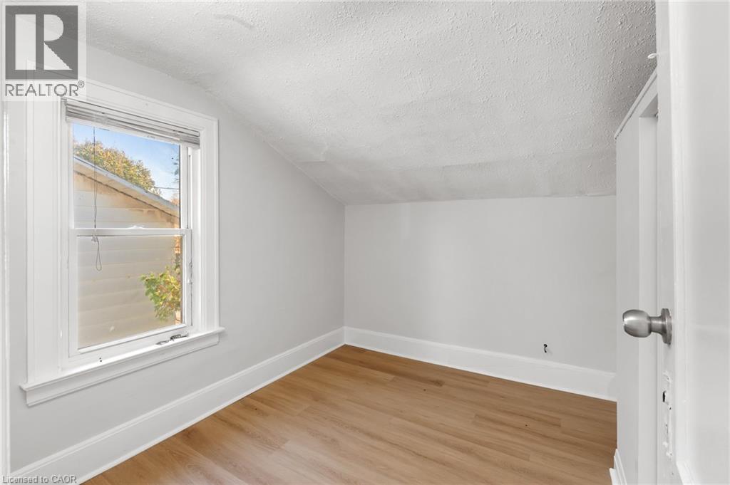 467 Grove Avenue, Windsor, Ontario  N9A 6G3 - Photo 2 - 40802741