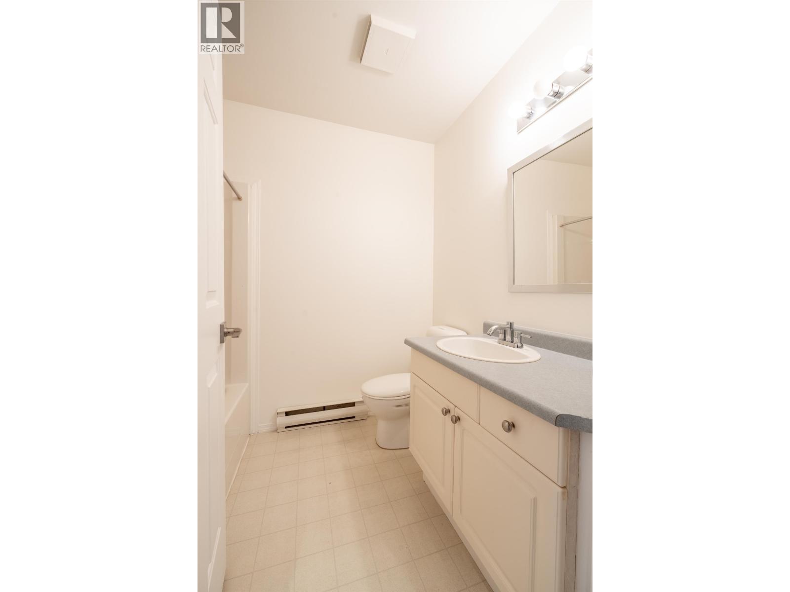 18 5610 Trail Avenue, Sechelt, British Columbia  V7Z 0H8 - Photo 18 - R3080362