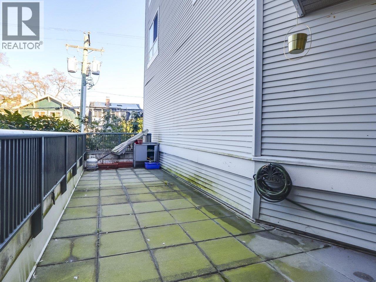 213 1989 Dunbar Street, Vancouver, British Columbia  V6R 4R5 - Photo 10 - R3093523