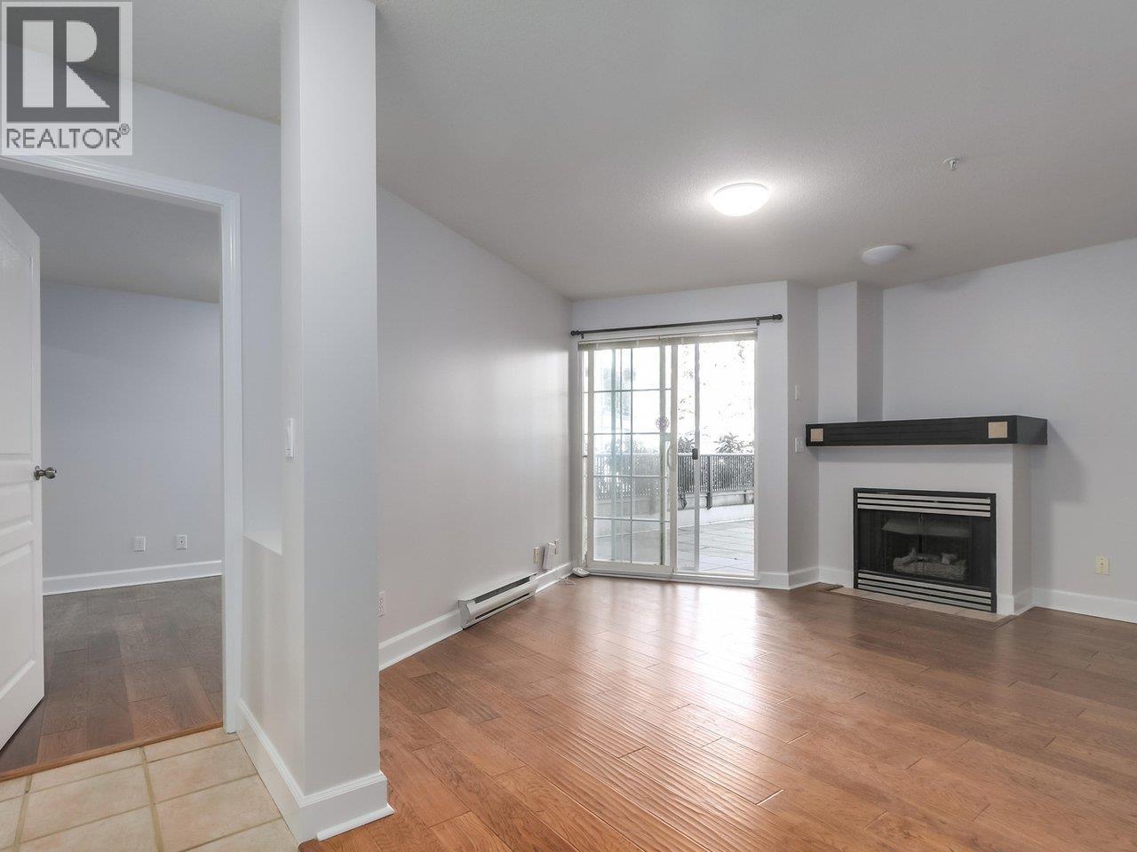 213 1989 Dunbar Street, Vancouver, British Columbia  V6R 4R5 - Photo 2 - R3093523