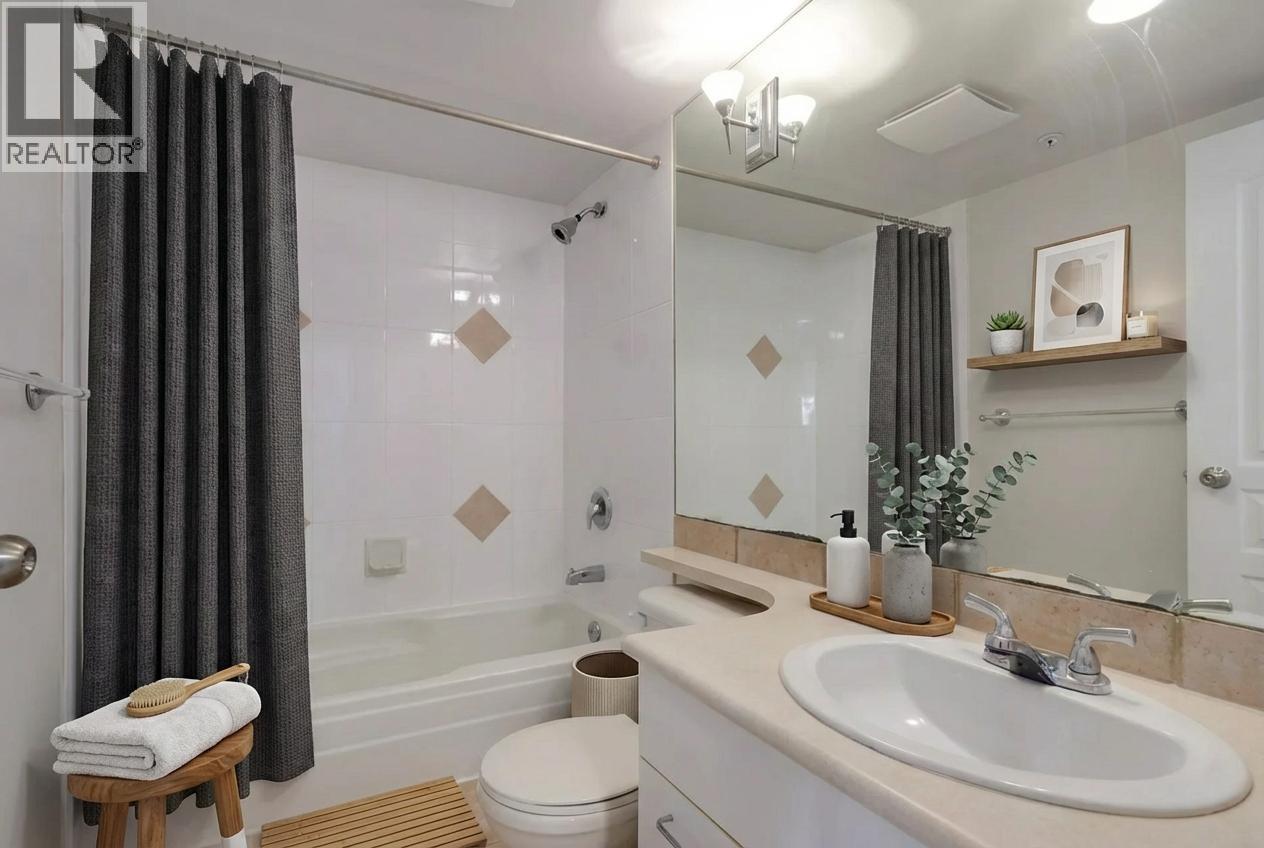 213 1989 Dunbar Street, Vancouver, British Columbia  V6R 4R5 - Photo 24 - R3093523