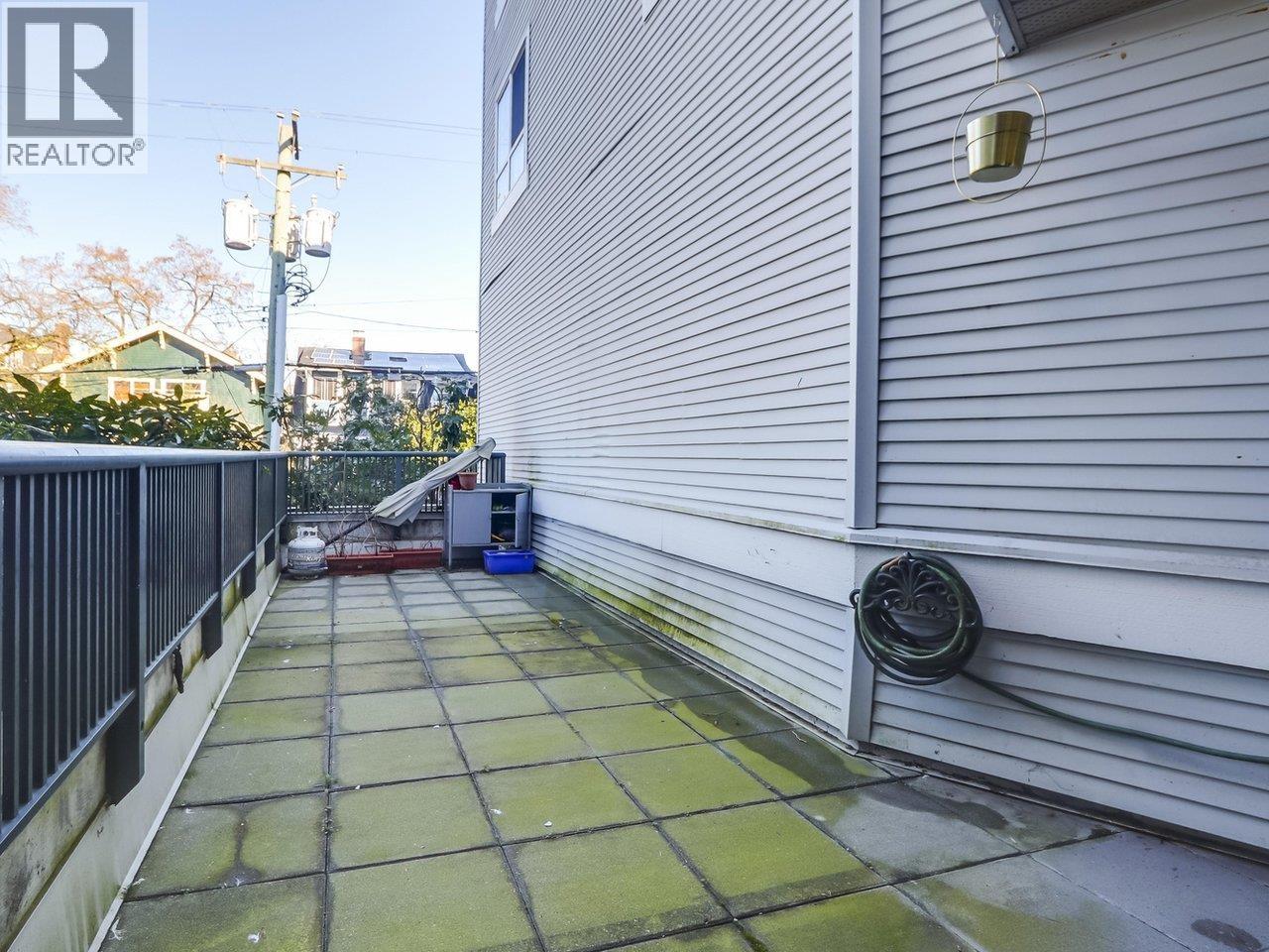 213 1989 Dunbar Street, Vancouver, British Columbia  V6R 4R5 - Photo 6 - R3093523