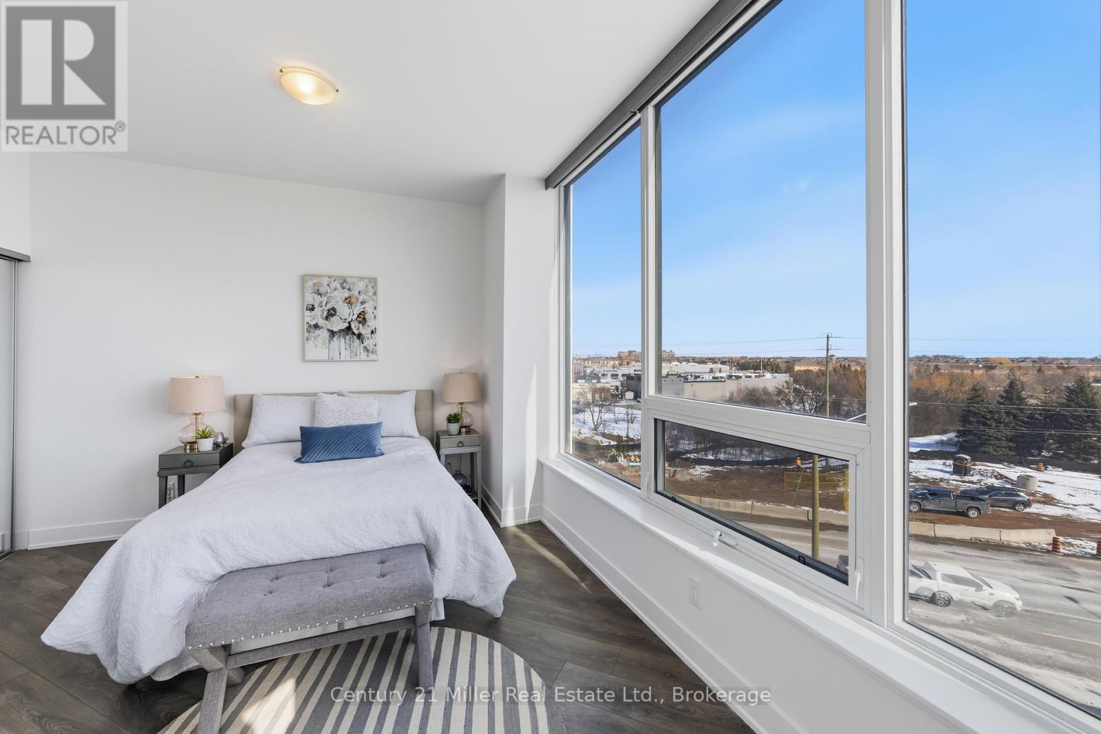 320 - 297 Oak Walk Drive, Oakville, Ontario  L6H 3R6 - Photo 23 - W12812306