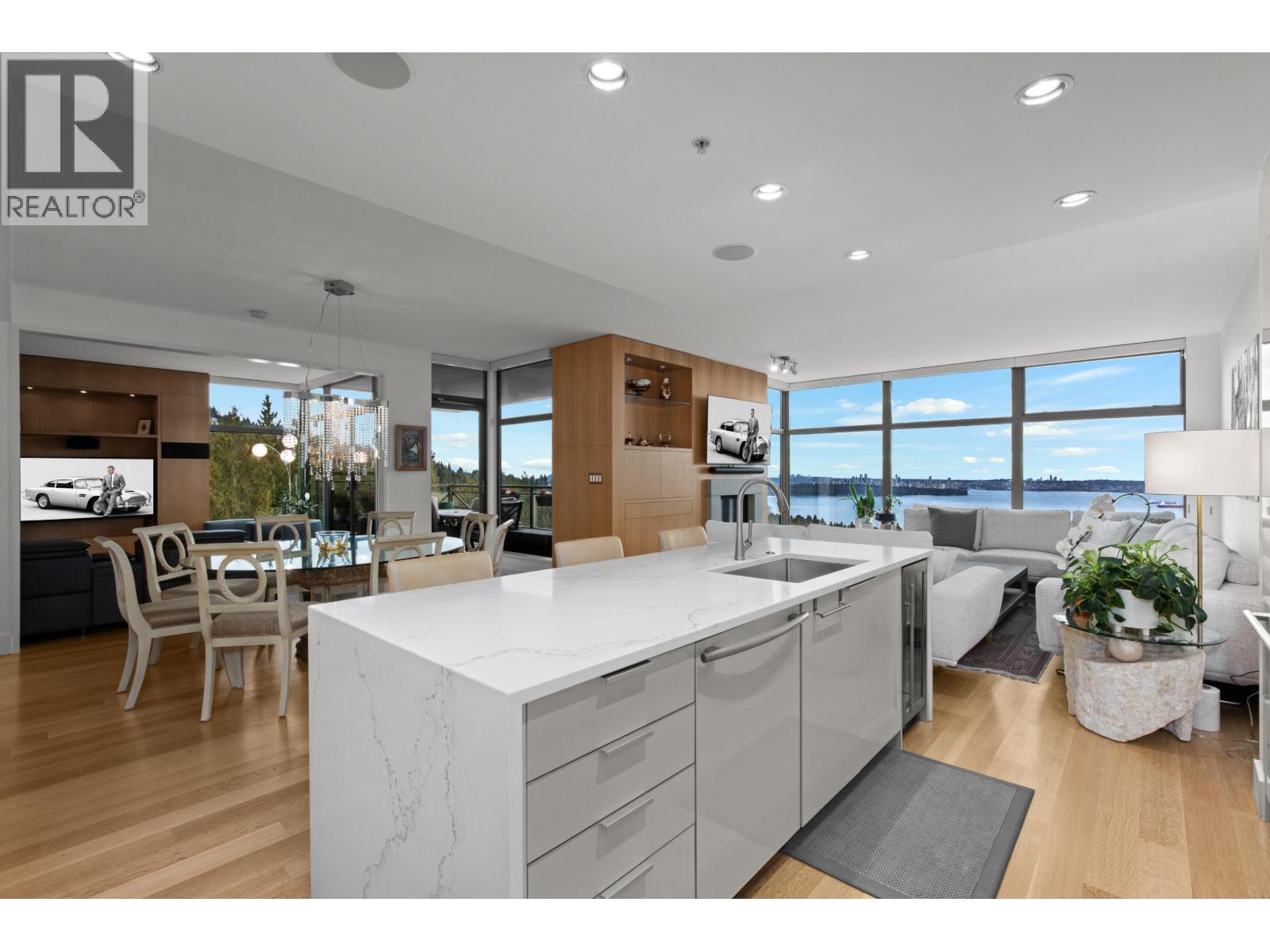 1001 3315 Cypress Place, West Vancouver, British Columbia  V7S 3J7 - Photo 10 - R3093586