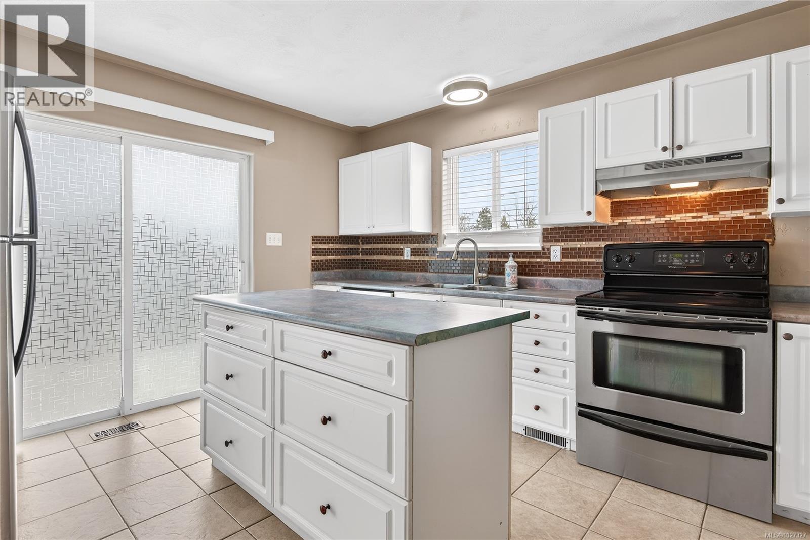 2623 Cook Rd, Campbell River, British Columbia  V9W 1T2 - Photo 11 - 1027327