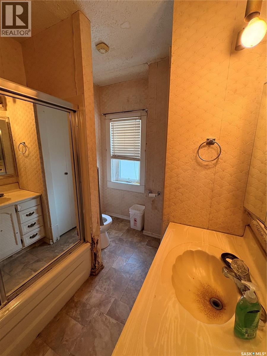 1102 Grafton Avenue, Moose Jaw, Saskatchewan  S6H 3S5 - Photo 16 - SK029493
