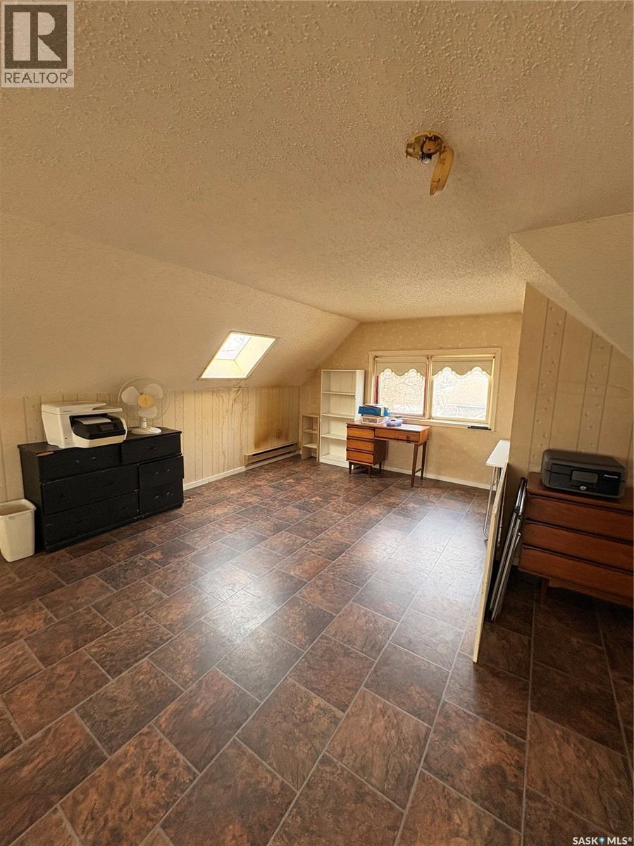 1102 Grafton Avenue, Moose Jaw, Saskatchewan  S6H 3S5 - Photo 19 - SK029493