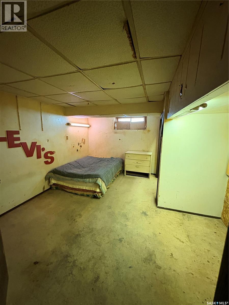 1102 Grafton Avenue, Moose Jaw, Saskatchewan  S6H 3S5 - Photo 20 - SK029493