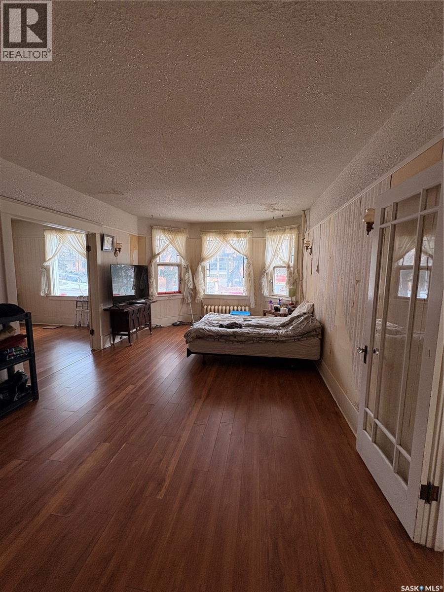 1102 Grafton Avenue, Moose Jaw, Saskatchewan  S6H 3S5 - Photo 4 - SK029493