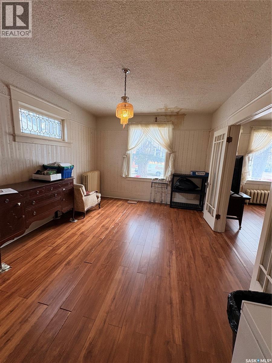 1102 Grafton Avenue, Moose Jaw, Saskatchewan  S6H 3S5 - Photo 6 - SK029493