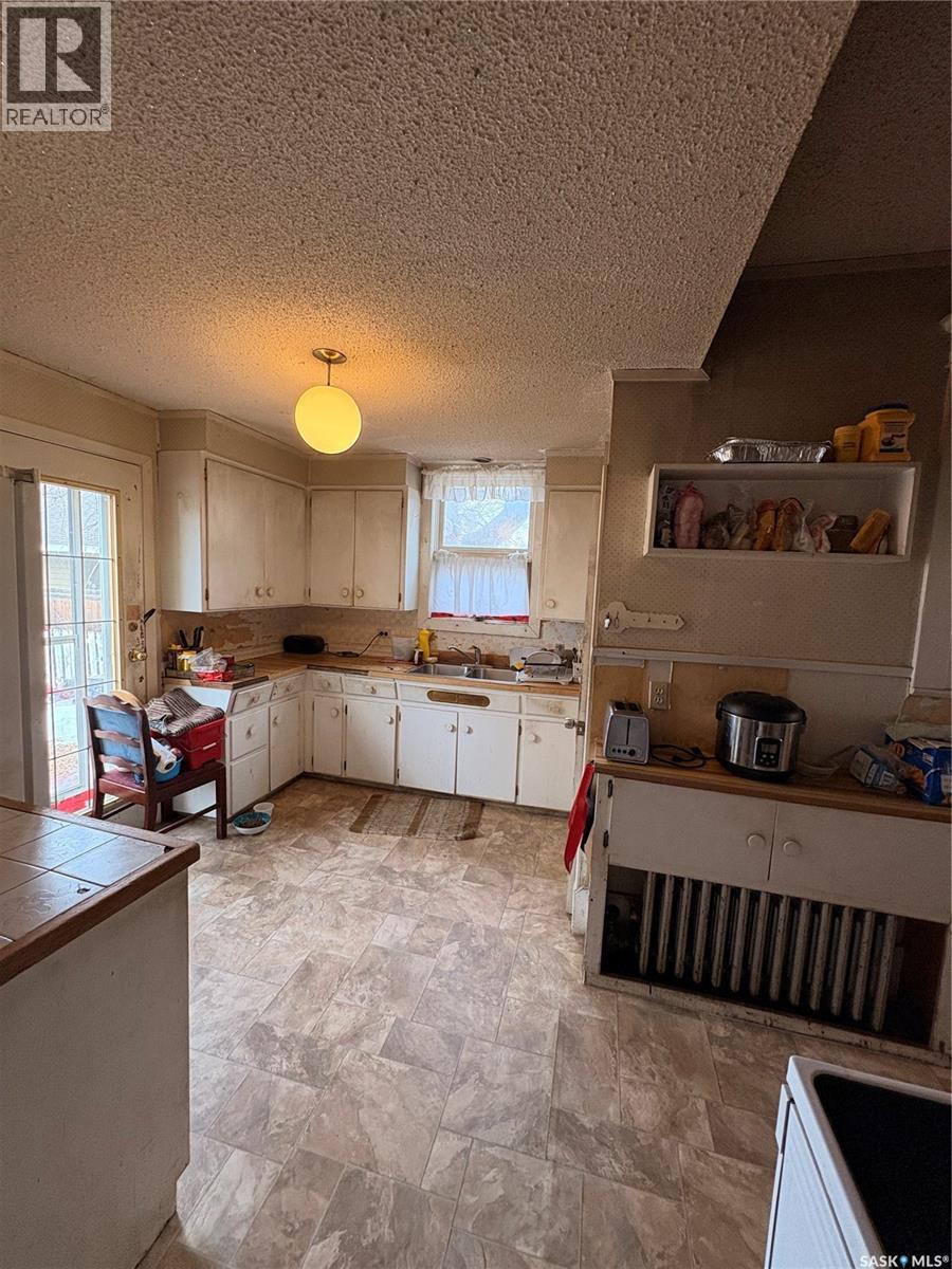 1102 Grafton Avenue, Moose Jaw, Saskatchewan  S6H 3S5 - Photo 9 - SK029493