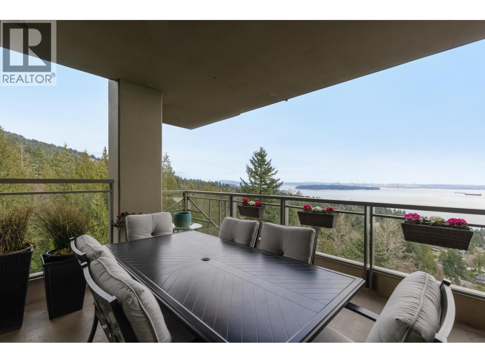 1001 3315 Cypress Place, West Vancouver, British Columbia  V7S 3J7 - Photo 17 - R3093586