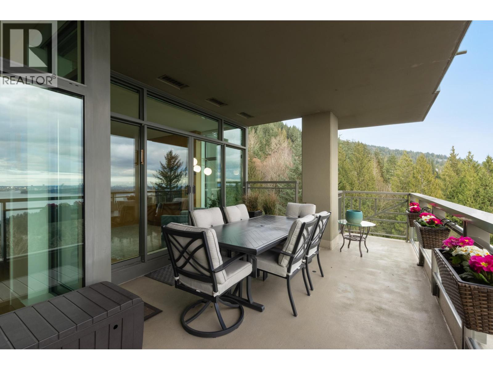 1001 3315 Cypress Place, West Vancouver, British Columbia  V7S 3J7 - Photo 18 - R3093586