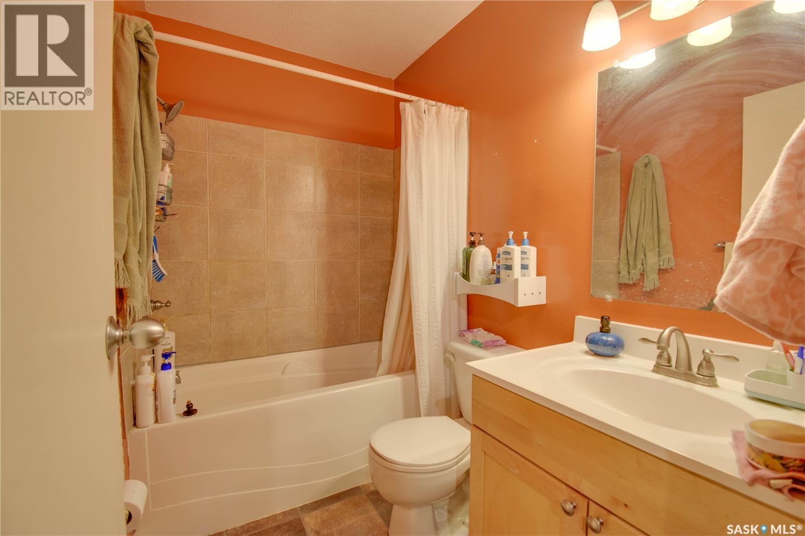 18 116 Acadia Court, Saskatoon, Saskatchewan  S7H 4T7 - Photo 13 - SK029454