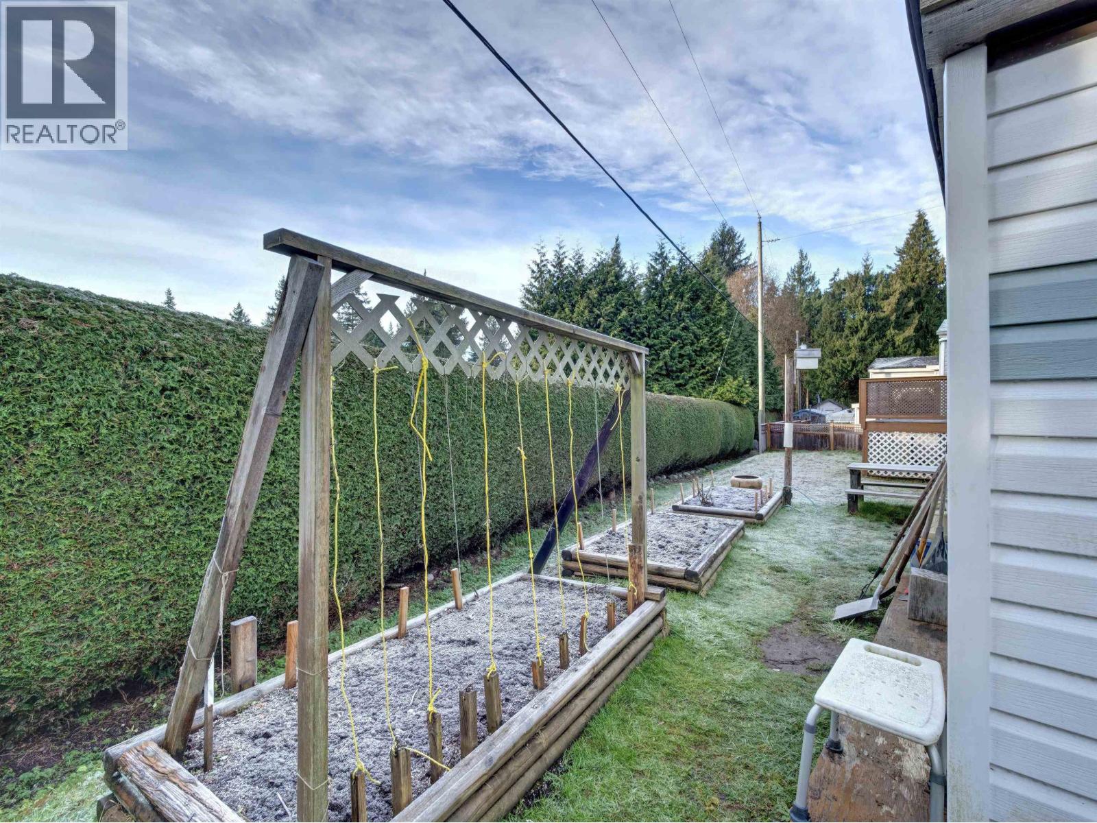 28 5575 Mason Road, Sechelt, British Columbia  V7Z 0K9 - Photo 31 - R3082745