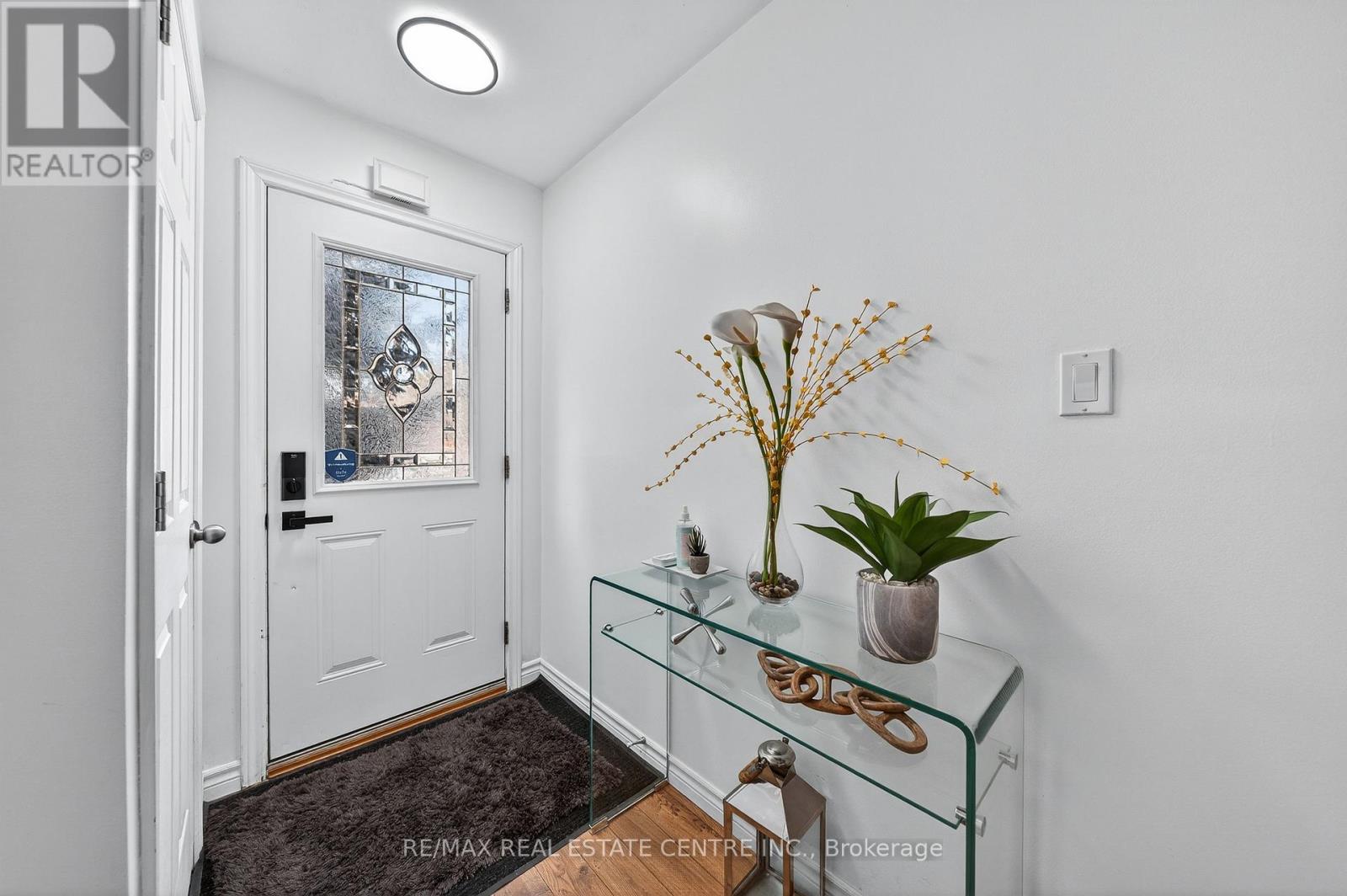 2 Fisher Mills Road, Cambridge, Ontario  N3C 1C7 - Photo 3 - X12834720