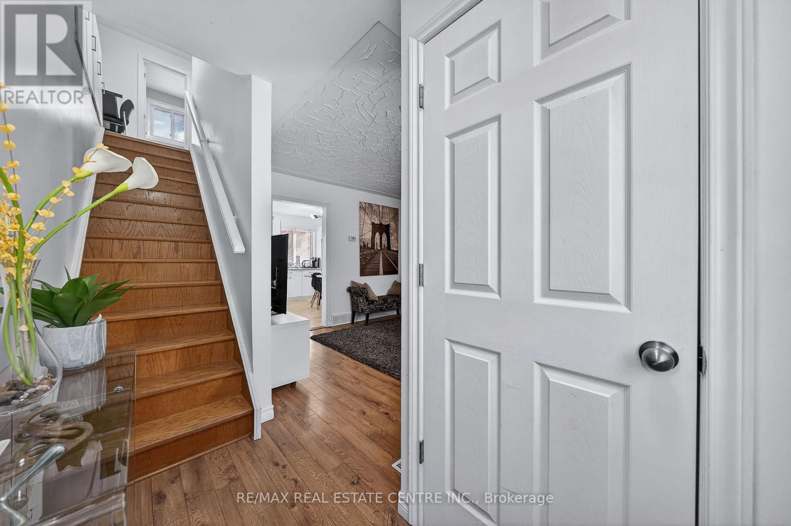 2 Fisher Mills Road, Cambridge, Ontario  N3C 1C7 - Photo 4 - X12834720