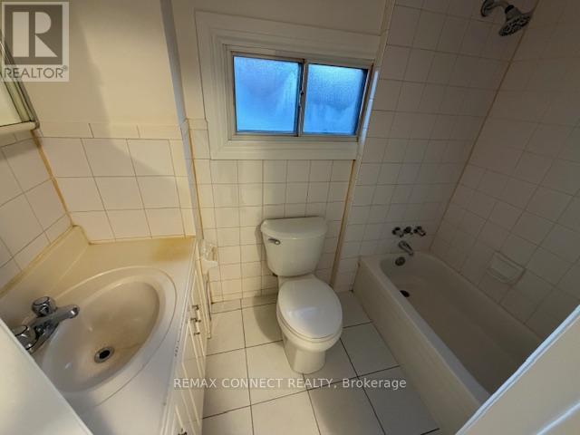 Unit 2 - 267 Catharine Street N, Hamilton, Ontario  L8L 4S8 - Photo 5 - X12834744