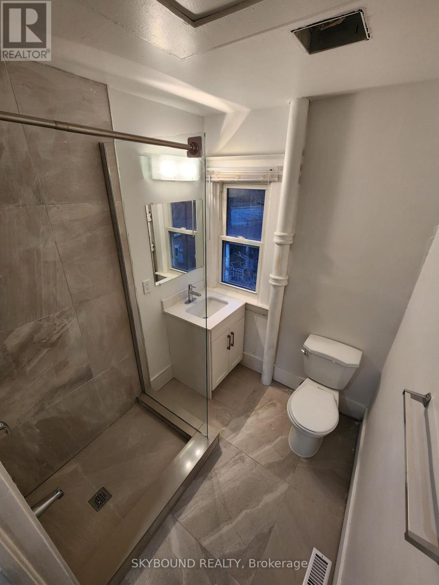 #3 - 346 Queenston Street, St. Catharines, Ontario  L2P 2X4 - Photo 5 - X12834762