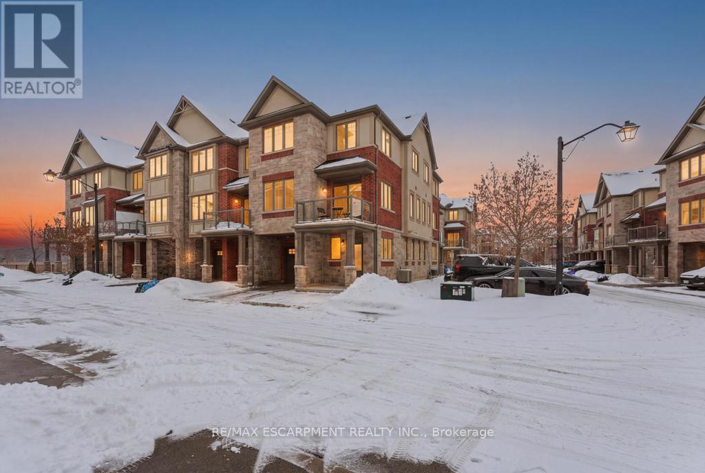 4 ANDRUSS LANE, Hamilton, Ontario