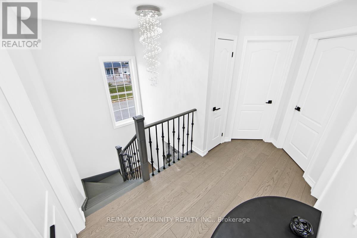 37 Mantle Avenue, Whitchurch-Stouffville, Ontario  L4A 0M7 - Photo 16 - N12825294