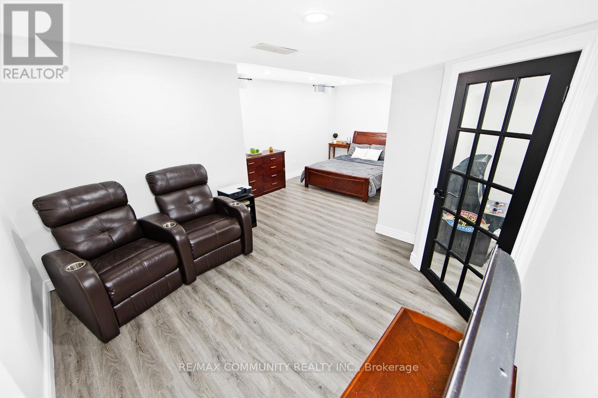 37 Mantle Avenue, Whitchurch-Stouffville, Ontario  L4A 0M7 - Photo 23 - N12825294