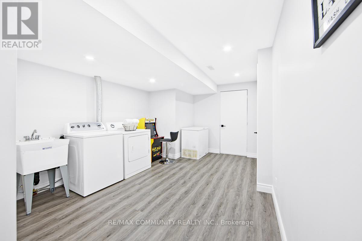 37 Mantle Avenue, Whitchurch-Stouffville, Ontario  L4A 0M7 - Photo 25 - N12825294