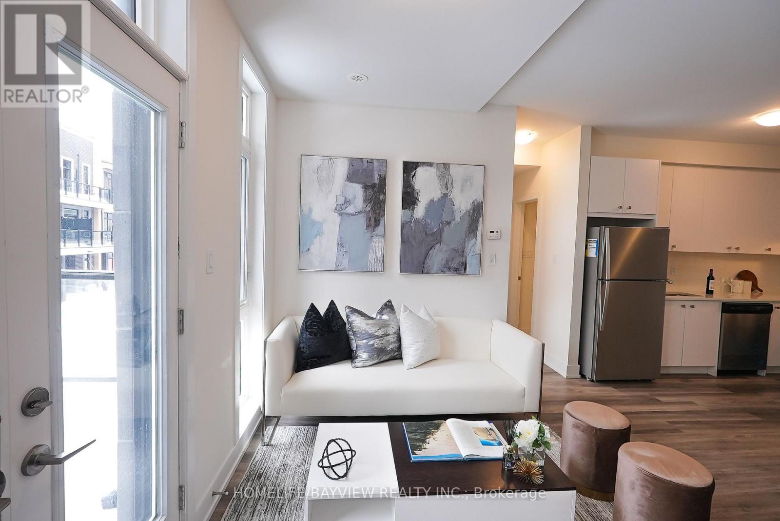 17 - 8 Sayers Lane, Richmond Hill, Ontario  L4E 1J4 - Photo 6 - N12825764