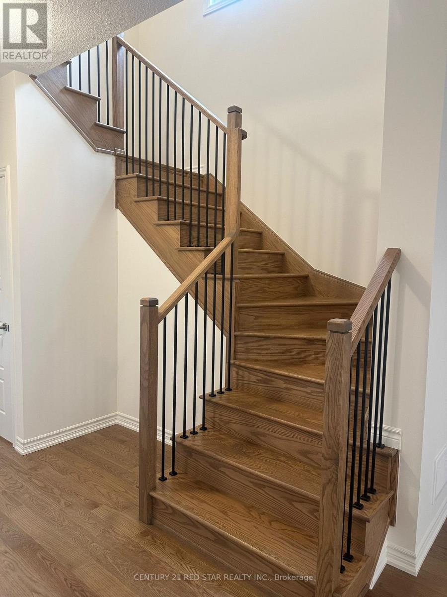 441 Bergamot Avenue, Milton, Ontario  L9E 1T9 - Photo 12 - W12834462