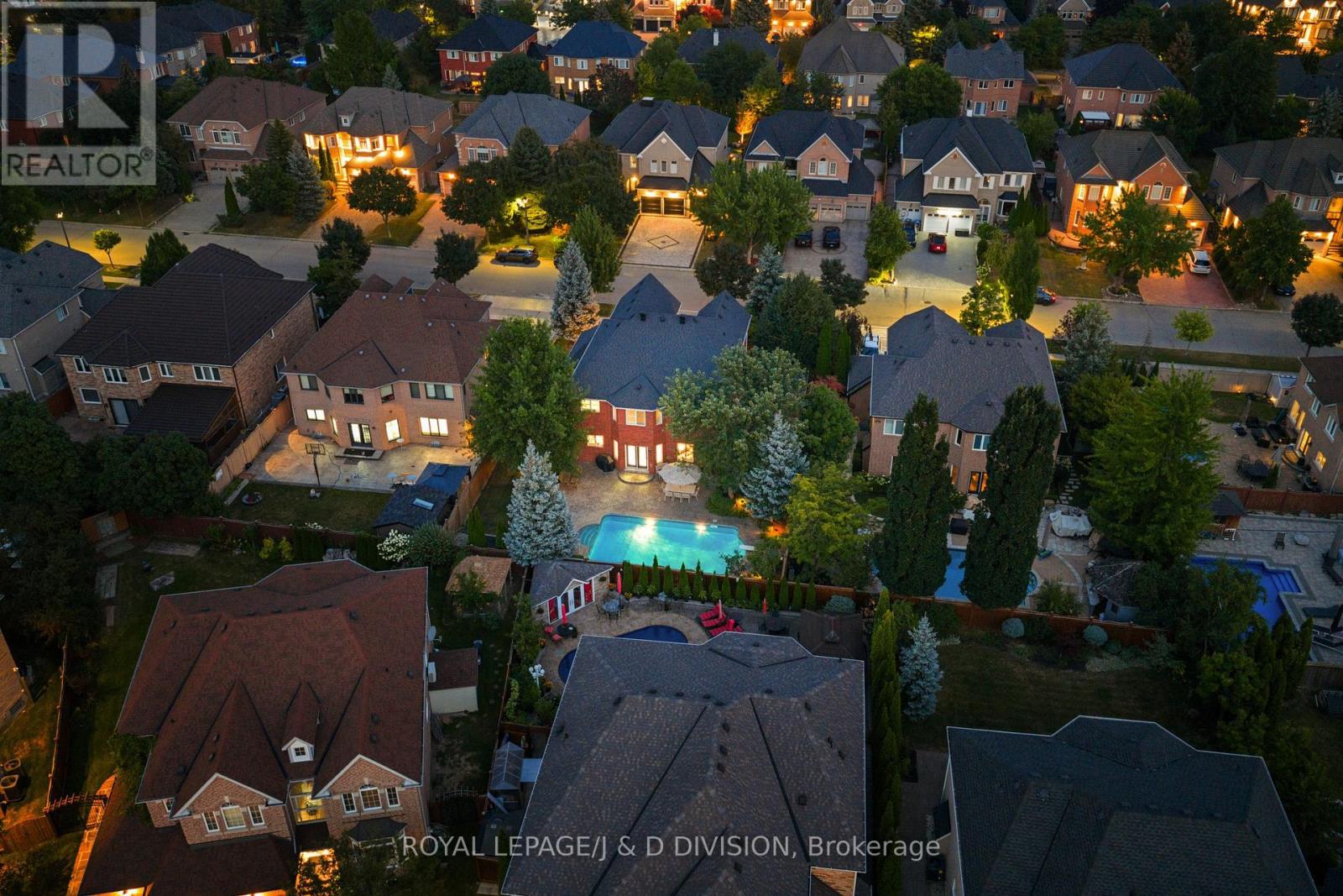 2153 Manor Hill Drive, Mississauga, Ontario  L5M 5H9 - Photo 49 - W12832584