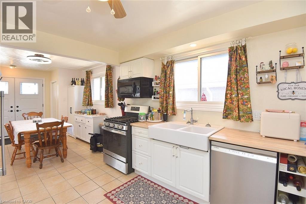 682 W Mohawk Road W, Hamilton, Ontario  L9C 1X8 - Photo 16 - 40808253