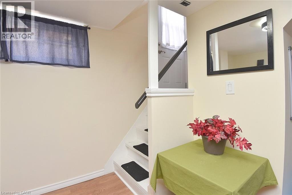 682 W Mohawk Road W, Hamilton, Ontario  L9C 1X8 - Photo 29 - 40808253