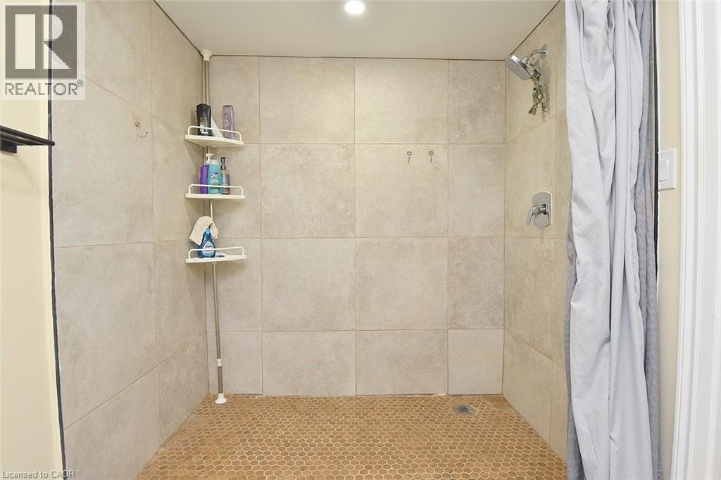 682 W Mohawk Road W, Hamilton, Ontario  L9C 1X8 - Photo 30 - 40808253