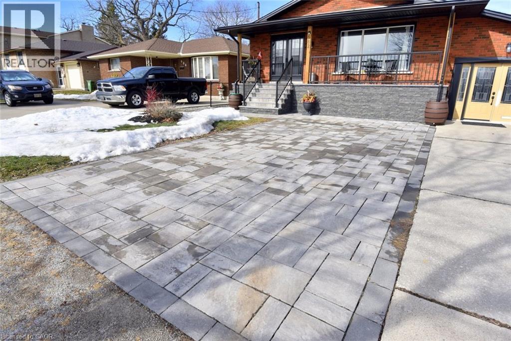 682 W Mohawk Road W, Hamilton, Ontario  L9C 1X8 - Photo 42 - 40808253