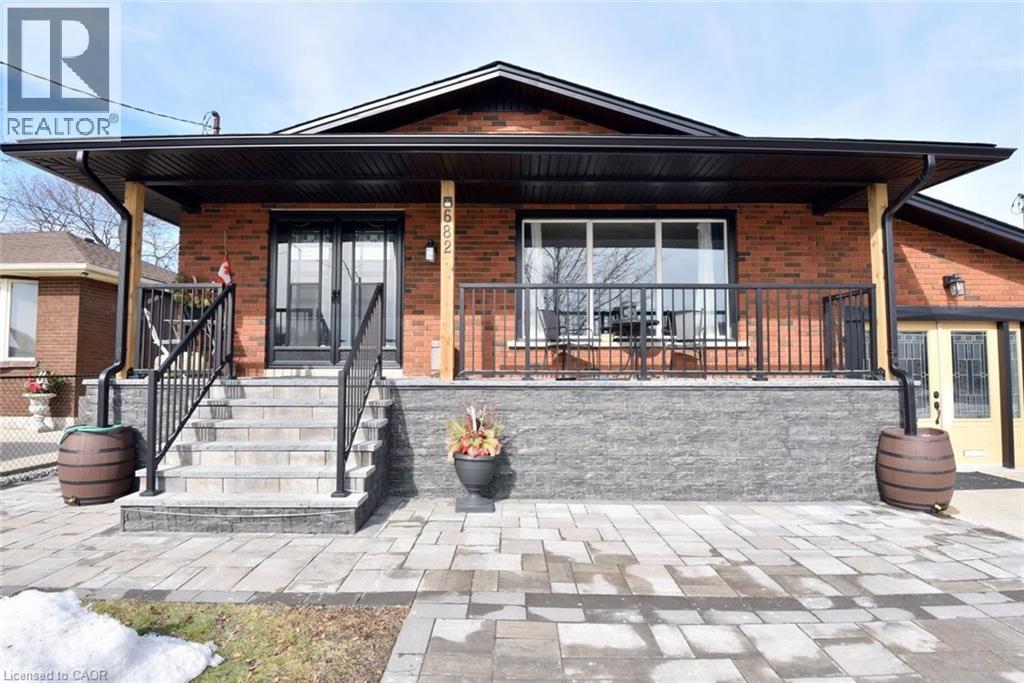 682 W Mohawk Road W, Hamilton, Ontario  L9C 1X8 - Photo 7 - 40808253