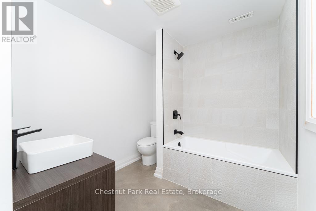 1299 Hekkla Road, Muskoka Lakes, Ontario  P0C 1J0 - Photo 14 - X12834996