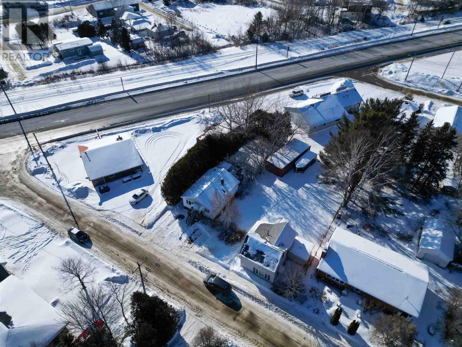 19 Lachore St, Blind River, Ontario  P0R 1B0 - Photo 34 - SM260252